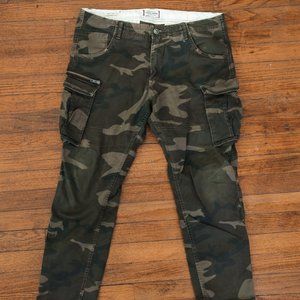 Cargo Camo Pant - Slim Fit - Streetwear